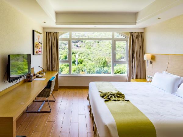 Ocean View Resort Yalong Bay : photo 3 de la chambre deluxe queen or twin room with mountain view