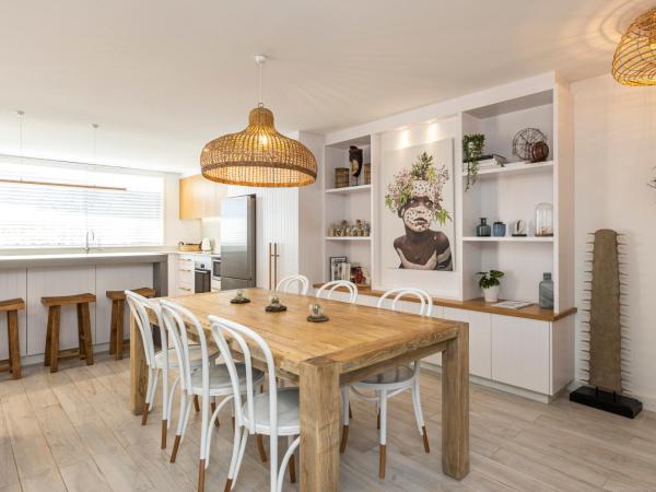 Bay Royal Apartments : photo 6 de la chambre premium three-bedroom beachfront apartment - ground floor (apt 2)