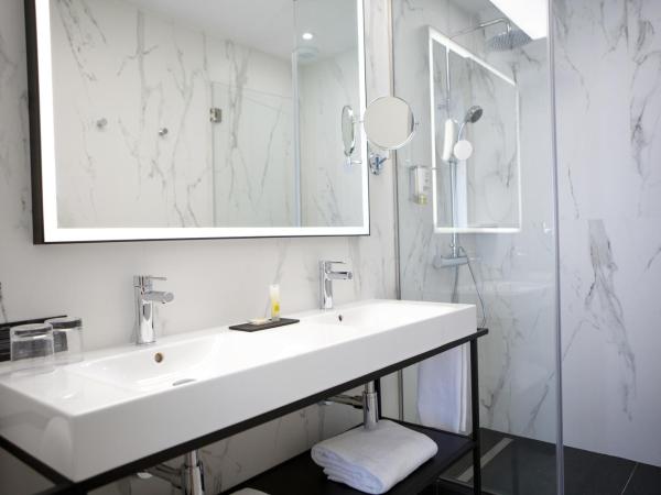 Riu Plaza España : photo 5 de la chambre chambre familiale de luxe lit king-size