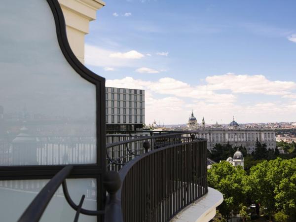 Riu Plaza España : photo 3 de la chambre chambre king de luxe avec terrasse