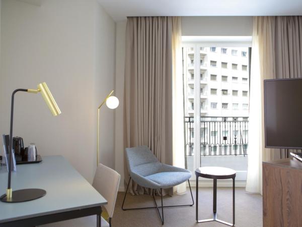 Riu Plaza España : photo 4 de la chambre chambre king de luxe avec terrasse