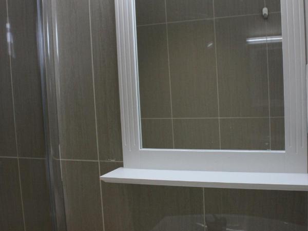 Daisy Hotel : photo 5 de la chambre chambre double