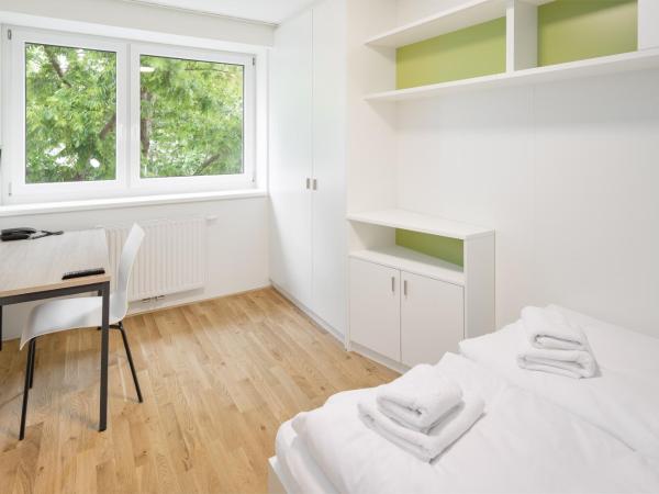 myNext - Hotel Leo : photo 1 de la chambre studio avec lit double