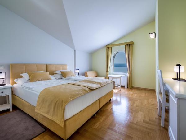 Hotel Domino : photo 3 de la chambre chambre double ou lits jumeaux deluxe - vue sur mer