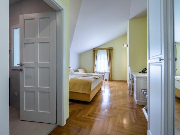 Hotel Domino : photo 4 de la chambre chambre double ou lits jumeaux deluxe - vue sur mer
