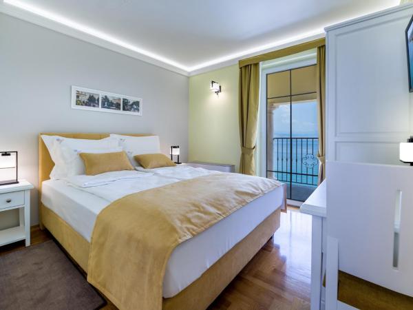 Hotel Domino : photo 1 de la chambre chambre double avec balcon - vue sur mer