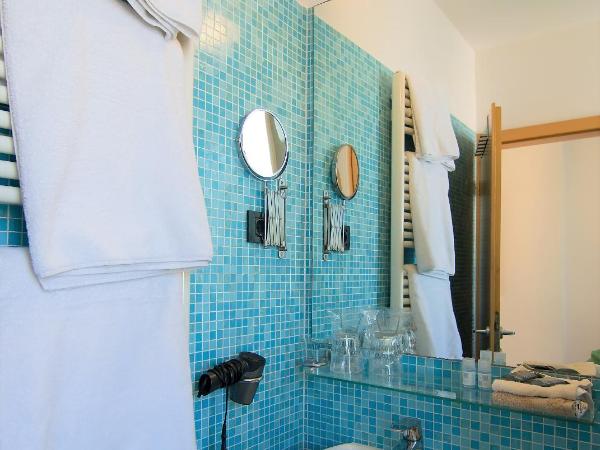 Villa Andrea : photo 9 de la chambre chambre double - vue sur jardin