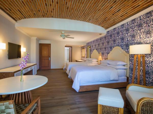 Krystal Grand Puerto Vallarta - All Inclusive : photo 4 de la chambre suite junior hacienda avec lit double - vue sur la piscine