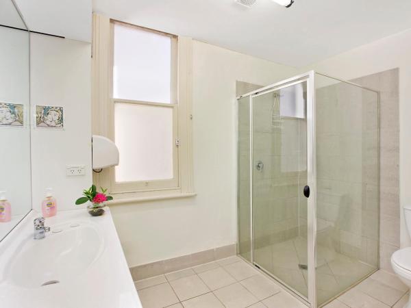 Cambridge Lodge : photo 6 de la chambre chambre lits jumeaux avec salle de bains commune