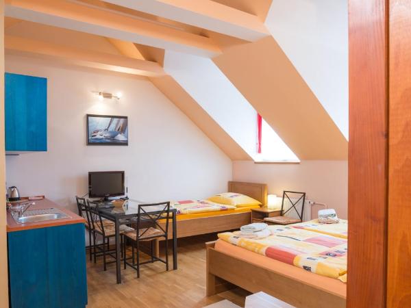 Pension Ibérica : photo 4 de la chambre chambre triple