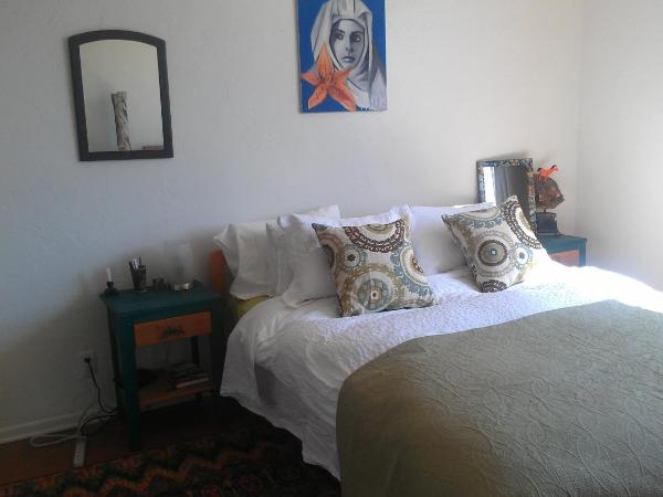 Ocean Front Vortex Female Hostel private rooms Free bikes : photo 2 de la chambre lit simple dans dortoir pour femmes