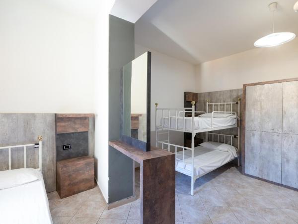 Hostel Archi Rossi : photo 3 de la chambre chambre triple standard