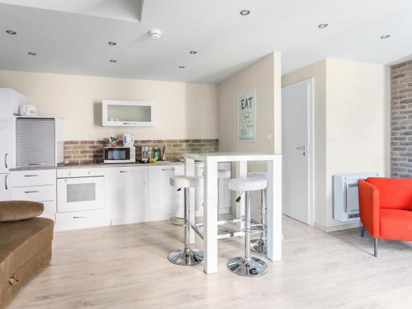 Hotel Mika Downtown : photo 2 de la chambre suite supérieure