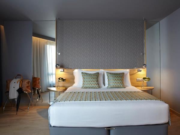 Wyndham Grand Athens : photo 6 de la chambre chambre double standard avec vue sur atrium