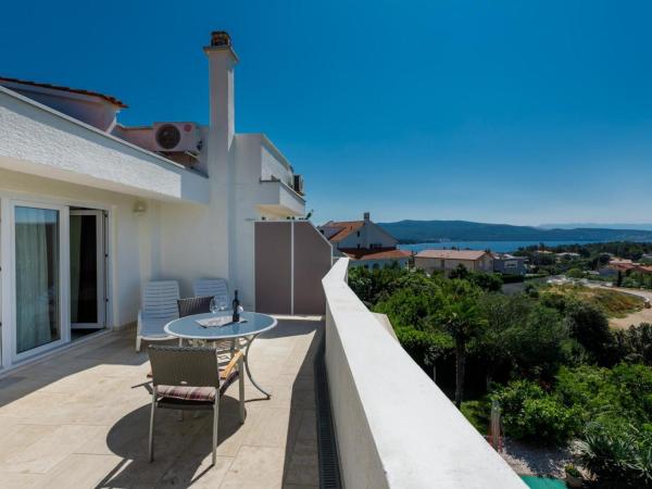 Guesthouse Halilagic : photo 2 de la chambre chambre double avec balcon - vue sur mer