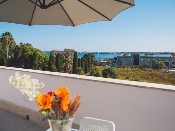 Hotel Como : photo 2 de la chambre appartement avec terrasse