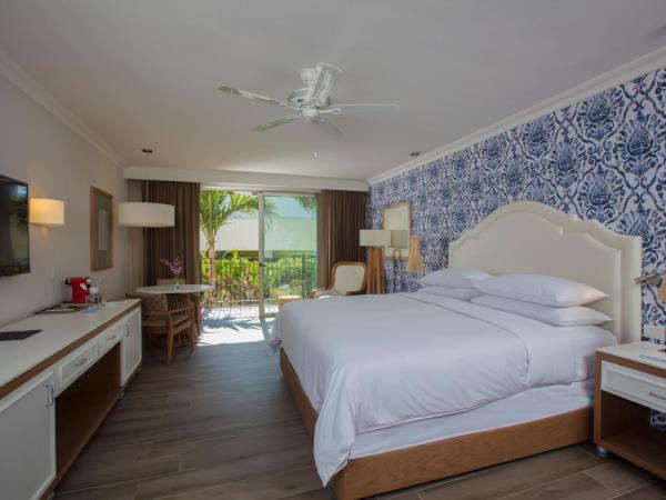 Krystal Grand Puerto Vallarta - All Inclusive : photo 1 de la chambre suite junior hacienda avec lit king-size