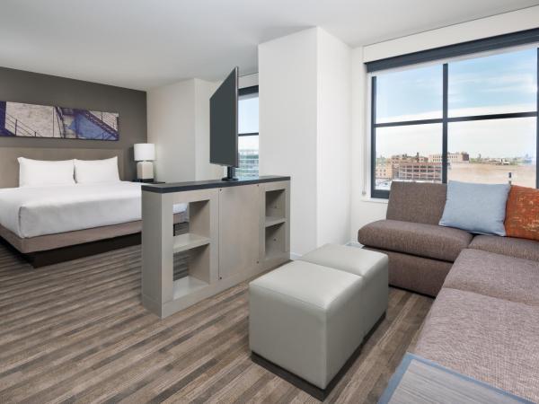 Hyatt House Chicago West Loop : photo 1 de la chambre king studio suite with kitchen and sofa bed