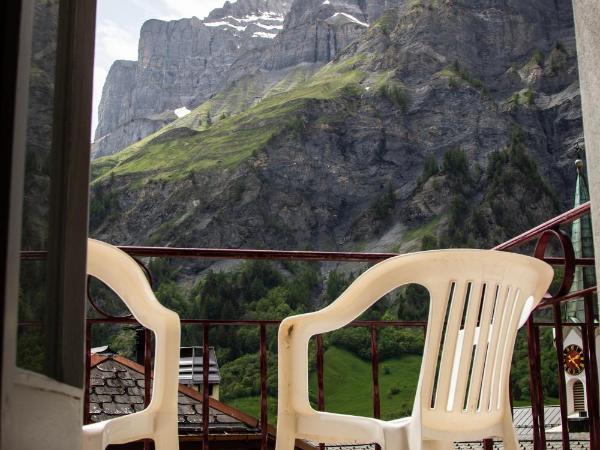 Weisses Rössli : photo 5 de la chambre chambre lit queen-size avec salle de bains commune