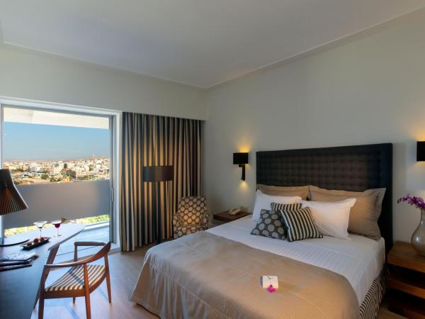 Aquila Atlantis Hotel : photo 1 de la chambre chambre affaires - vue sur ville