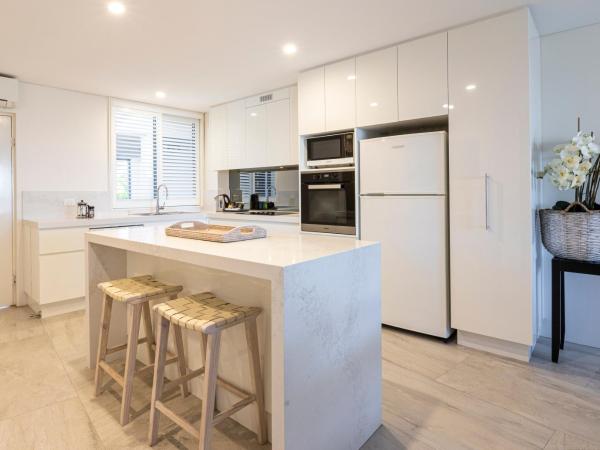 Bay Royal Apartments : photo 4 de la chambre deluxe two-bedroom apartment with beach view (apt 10)