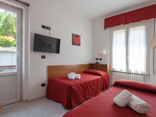 Hotel Nella : photo 8 de la chambre chambre double ou lits jumeaux Économique