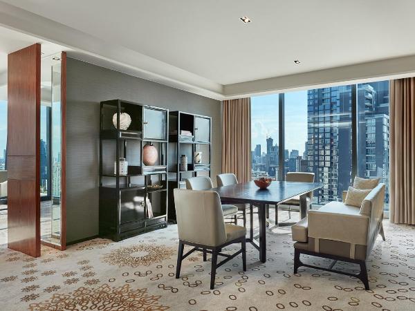 Hyatt Regency Bangkok Sukhumvit : photo 2 de la chambre suite lit king-size premier