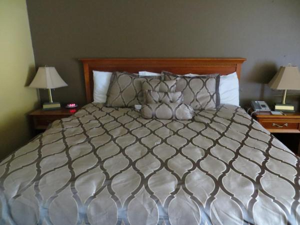 Days Inn by Wyndham Colorado Springs/Garden of the Gods : photo 4 de la chambre chambre avec 2 lits king-size - non-fumeurs