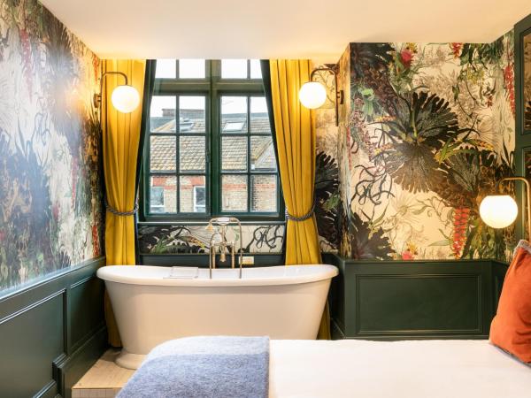 The Bedford Balham - Live Music Venue : photo 4 de la chambre chambre lit king-size ou lits jumeaux supérieure