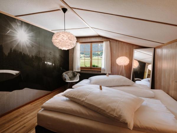 Wildstrubel Lodge : photo 2 de la chambre chambre double - vue sur montagne