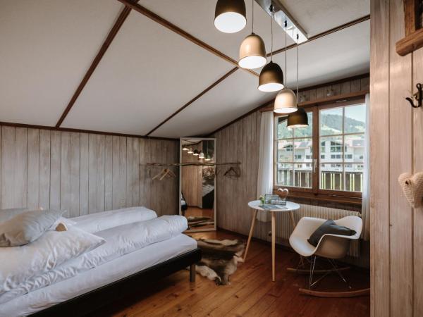 Wildstrubel Lodge : photo 2 de la chambre chambre double - vue sur montagne