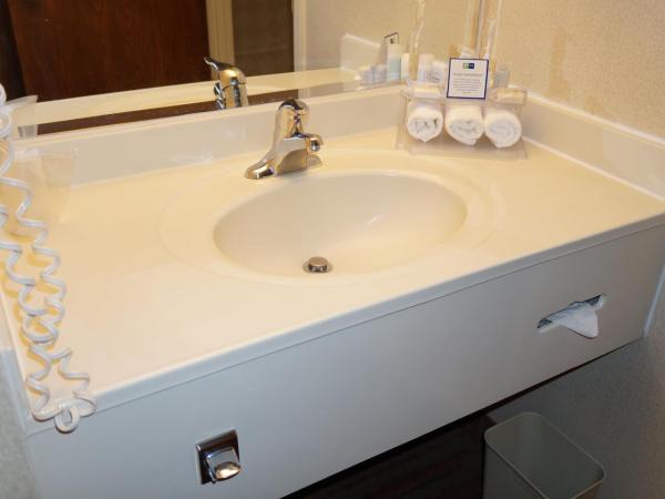 Holiday Inn Express - Monterrey - Tecnologico, an IHG Hotel : photo 1 de la chambre chambre lit king-size avec baignoire accessible aux personnes à mobilité réduite - non-fumeurs