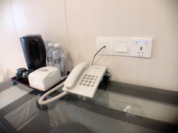 M Design Hotel @ Taman Pertama : photo 2 de la chambre chambre lit queen-size