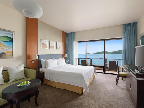 Shangri-La Tanjung Aru, Kota Kinabalu : photo 1 de la chambre chambre lit king-size kinabalu avec vue sur mer