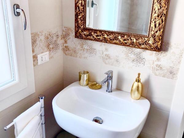 Bravo 18 : photo 2 de la chambre chambre double avec salle de bains privative