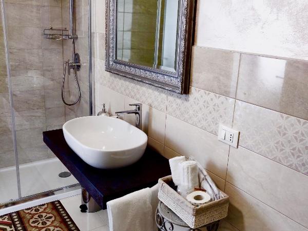 Bravo 18 : photo 4 de la chambre suite lit king-size avec balcon