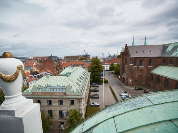 Hotel Royal : photo 1 de la chambre penthouse royal