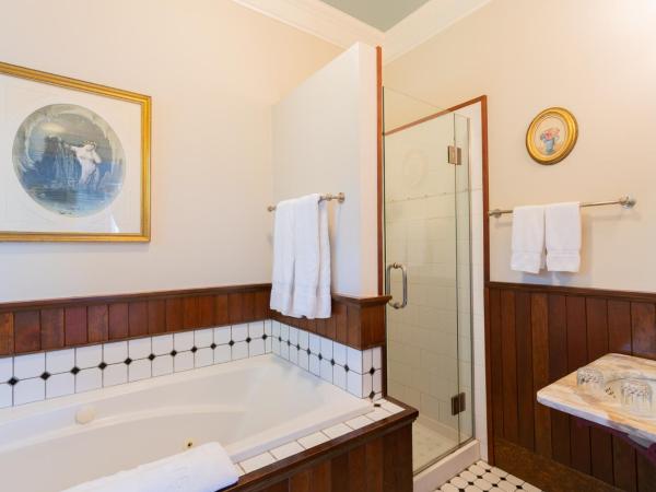 Beaconsfield Bed and Breakfast - Victoria : photo 6 de la chambre chambre lit queen-size deluxe