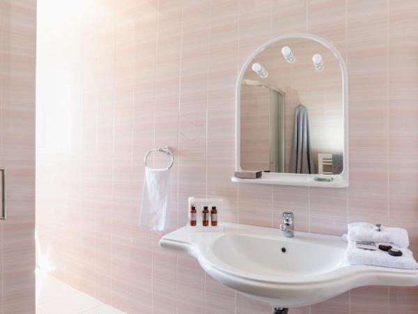 OraBlu Exclusive Villas : photo 1 de la chambre maison 1 chambre – vue partielle sur mer 