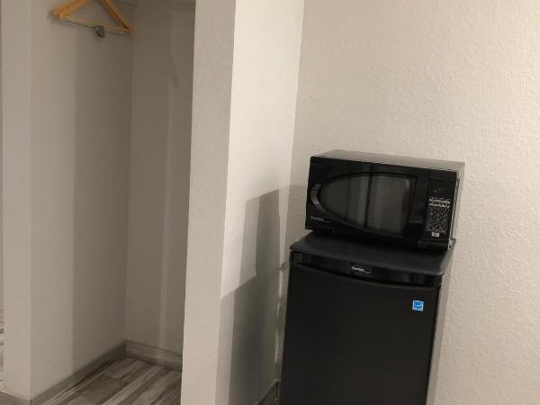 Crystal Inn Downtown : photo 3 de la chambre chambre standard avec 2 lits queen-size - non-fumeurs