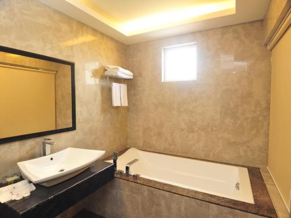 Hallmark Crown Hotel : photo 5 de la chambre chambre exécutive premier