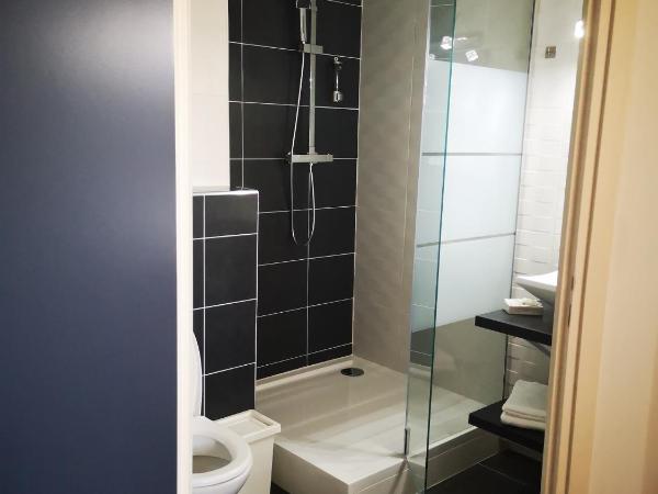 Hôtel Bar Brasserie L'ESCALE : photo 4 de la chambre chambre quadruple supérieure 