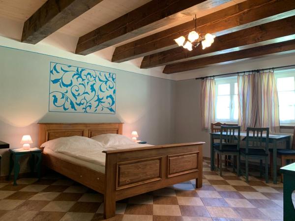 Pension Amadeus & Apartments : photo 3 de la chambre chambre familiale