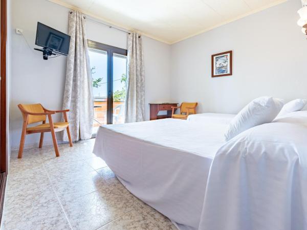 Hotel Canadá : photo 5 de la chambre chambre double avec lit d'appoint