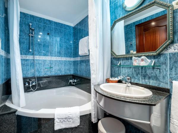 Hotel Canadá : photo 5 de la chambre suite avec balcon