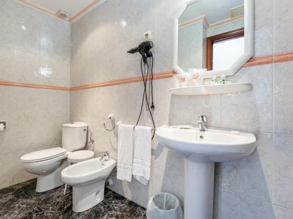 Hotel Canadá : photo 6 de la chambre chambre lits jumeaux