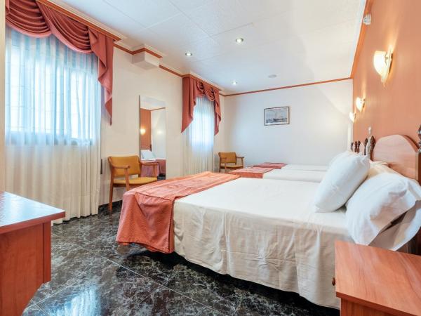 Hotel Canadá : photo 2 de la chambre chambre familiale