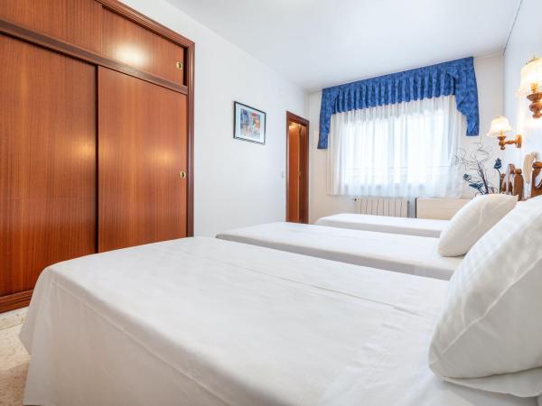 Hotel Canadá : photo 3 de la chambre chambre triple