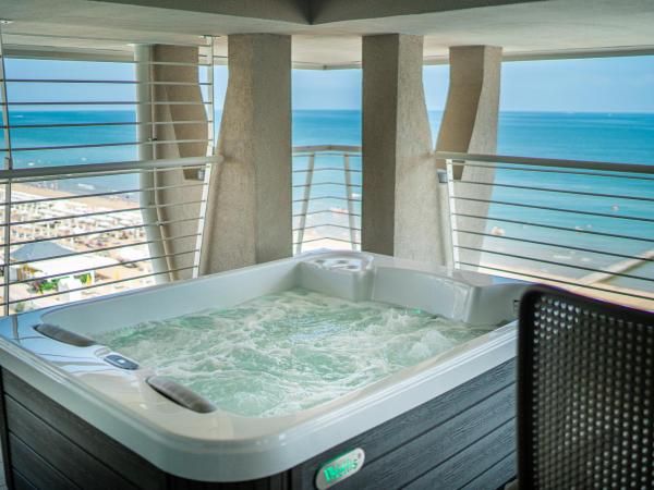 Hotel Capitol : photo 7 de la chambre chambre double supérieure - vue sur mer