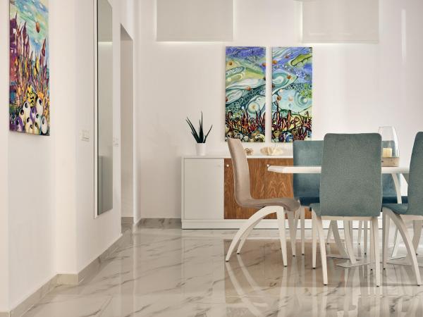 Arcs Boutique Villa Hotel : photo 1 de la chambre villa fantasy - vue latérale sur mer